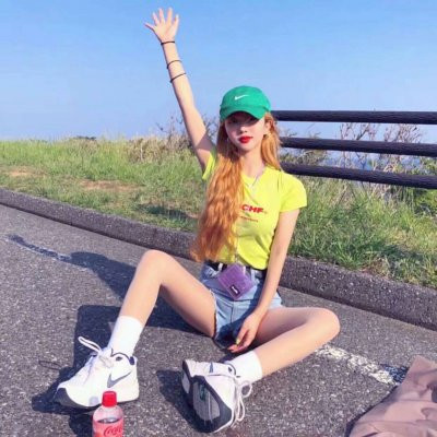 女生超拽带字头像最新图片