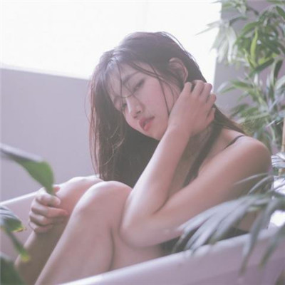 女生超拽带字头像最新
