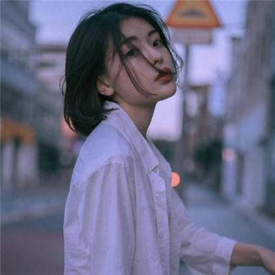 好看的二次元头像女生图片
