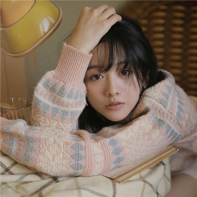 带耐克帽子的女生头像图片