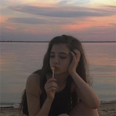 qq头像伤心女生动漫