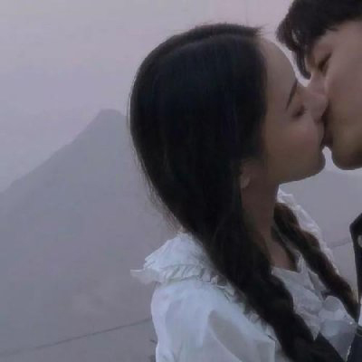 非主流情头接吻