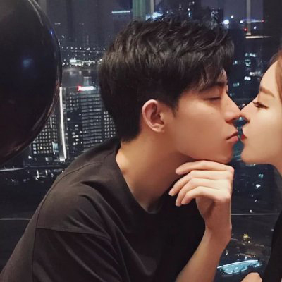 非主流情头接吻