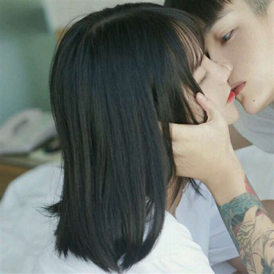 非主流情头接吻