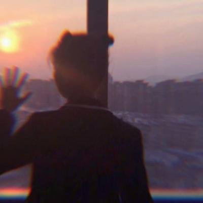 男左女右背影情侣头像
