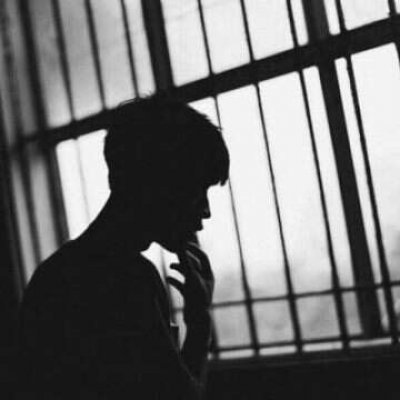 男左女右背影情侣头像