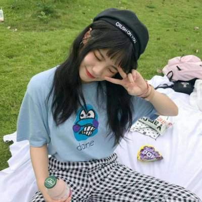 简单气质森系女生头像