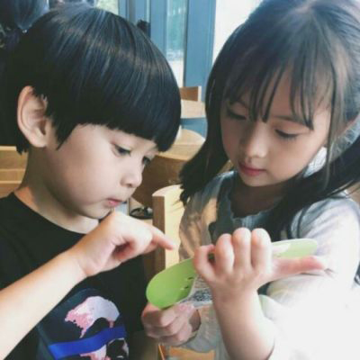 超萌可爱小孩子情侣头像一对两张