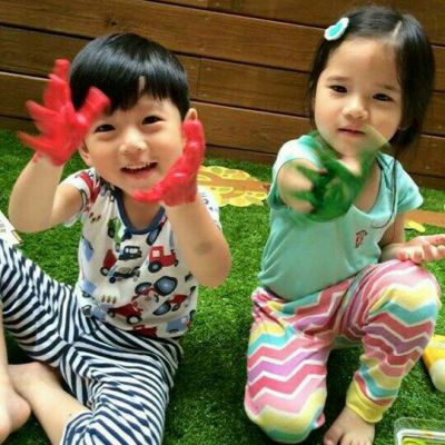 超萌可爱小孩子情侣头像一对两张