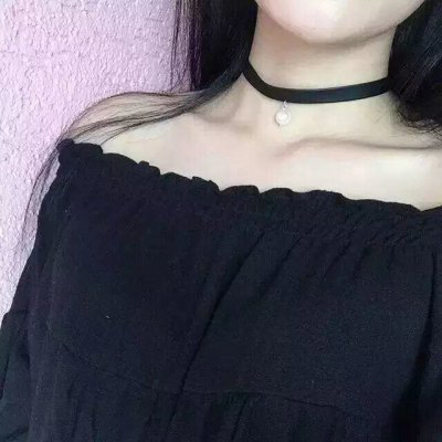 部位女头腿部