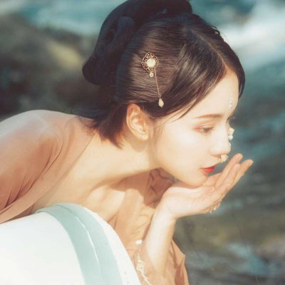 森系复古文艺女生头像