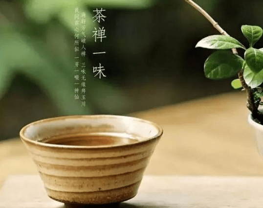 描写庐山的唯美诗句:不识庐山真面目，只缘身在此山中