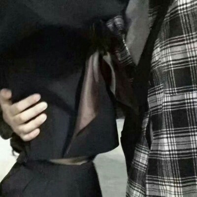 最好看最污的情侣头像 浴室真人污情头一对两张图片