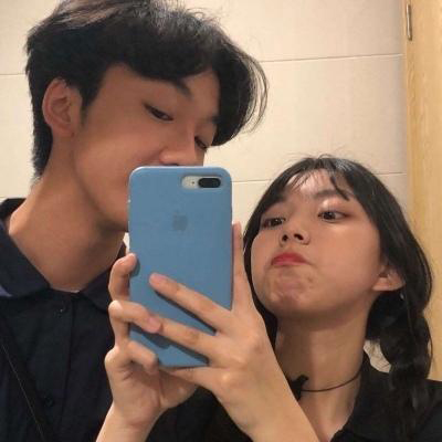 搞怪可爱情侣头像一对 奇葩搞笑逗比情头一左一右