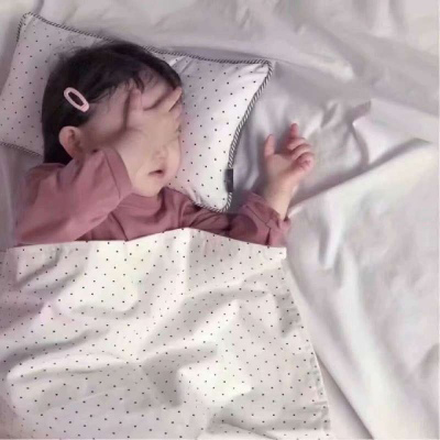 情头萌娃一男一女分开 呆萌情侣头像小孩真人