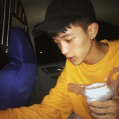 网红情侣头像一男一女 最火的单人高冷网红常用头像图片