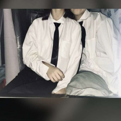 白衬衫情头高清一对 穿白衬衫一男一女图片