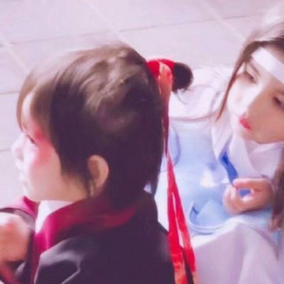 情侣头像可爱小孩真人一对 萌小孩情侣qq头像