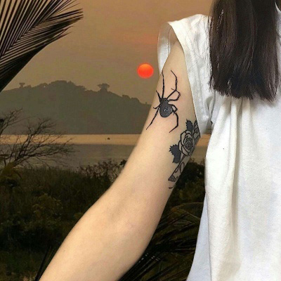 比较骚一点的女生头像污一点霸气