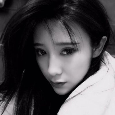很丧的女生头像黑白图片