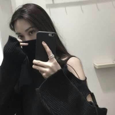 很丧的女生头像黑白图片