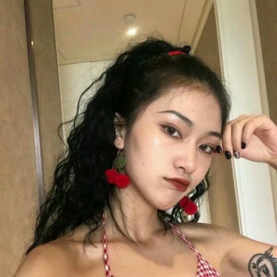 吊带气质女生半身控头像 锁骨露肩侧脸