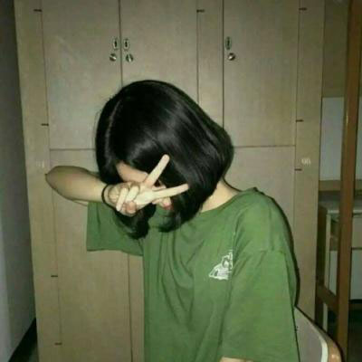 高清穿绿色衣服女生qq头像图片