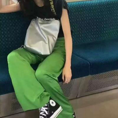高清穿绿色衣服女生qq头像图片