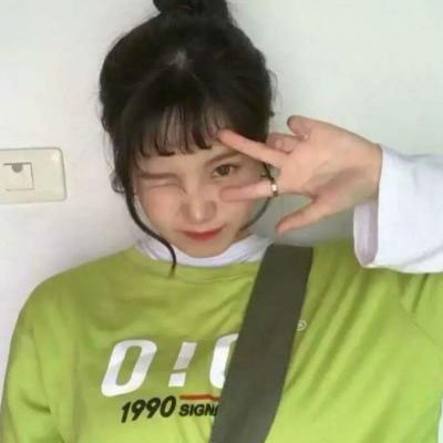 高清穿绿色衣服女生qq头像图片