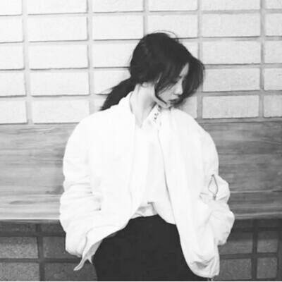 灰色qq头像 女生黑白系伤感头像