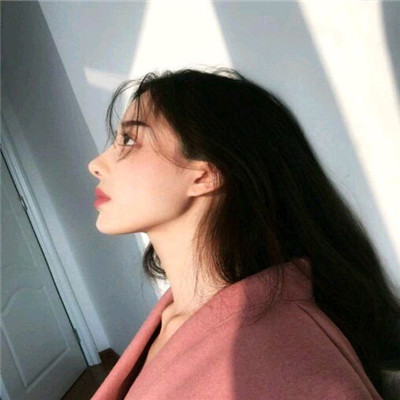 戴复古圆眼镜女生头像图片