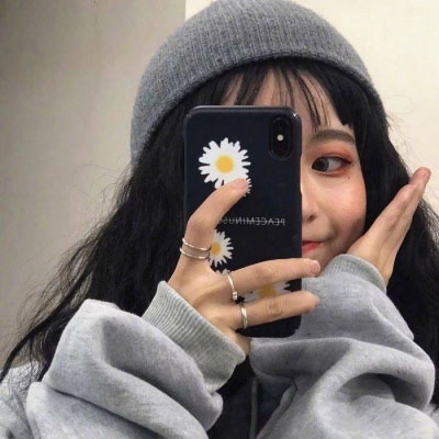 卖萌搞怪小女孩头像