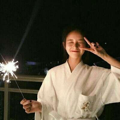 卖萌搞怪小女孩头像
