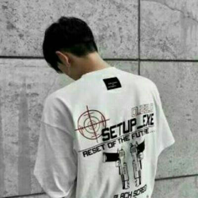 男生伤感孤独头像 失恋版寂寞背影图