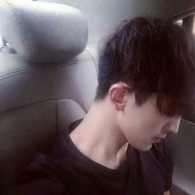 落寞头像 男生孤单落寞的背影图片