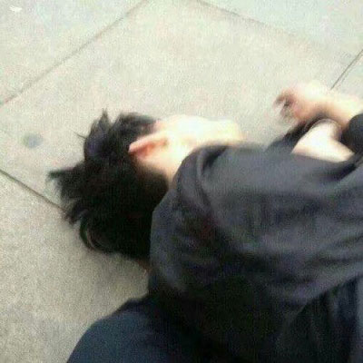 落寞头像 男生孤单落寞的背影图片