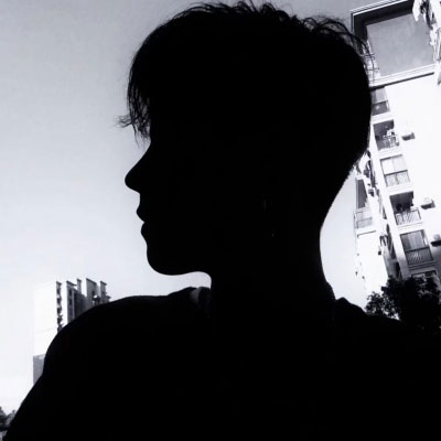 看海头像 男生孤单看海背影唯美图片