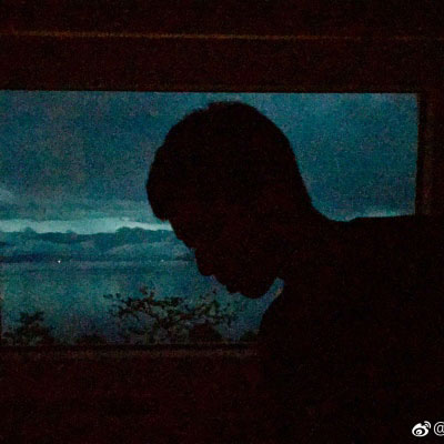看海头像 男生孤单看海背影唯美图片