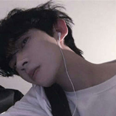 男生帅头像冷酷 男生帅头像图片大全集