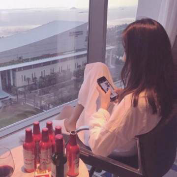 霸气背影女生好看头像 2020超拽网图女
