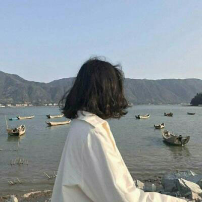 背影头像女生唯美漂亮 侧面气质的女生小清新图片