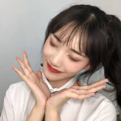 女生头像笑的很灿烂 阳光爱笑开朗很治愈女生图片