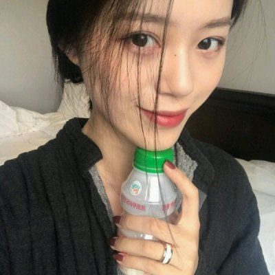 女生头像笑的很灿烂 阳光爱笑开朗很治愈女生图片