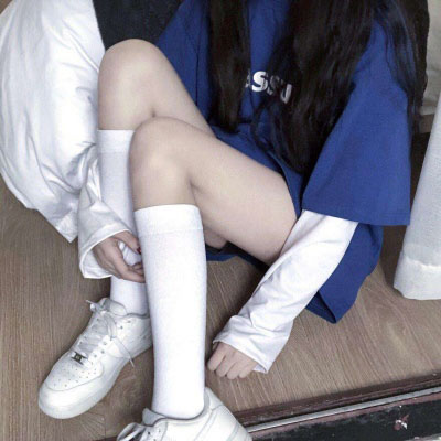 腿女生头像 下半身霸气女生的腿图片图片