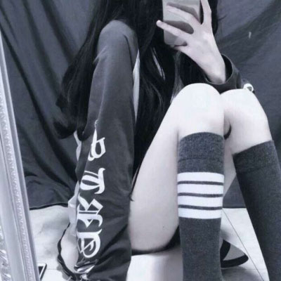腿女生头像 下半身霸气女生的腿图片图片