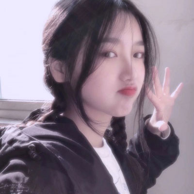 15岁同一个人的女生照片 好看真实真人一套照片