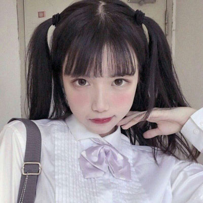 15岁同一个人的女生照片 好看真实真人一套照片