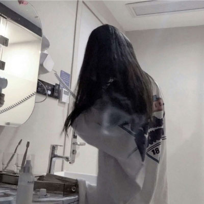 闺头二次元一人一张 好看的动漫闺头可爱两人