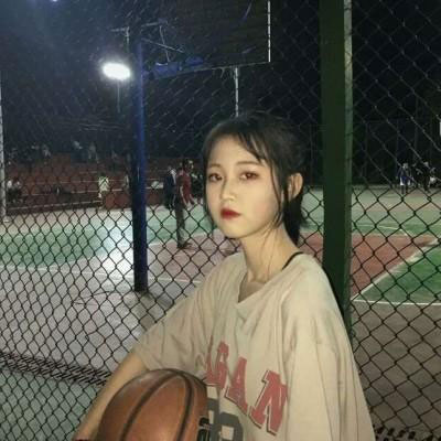最近很火的ins头像 ins最火头像女