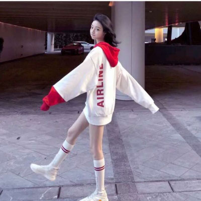 最近很火的ins头像 ins最火头像女